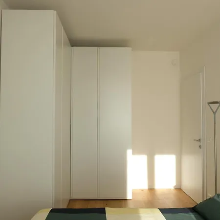 Uno Sguardo Sui Tetti Di شقة *